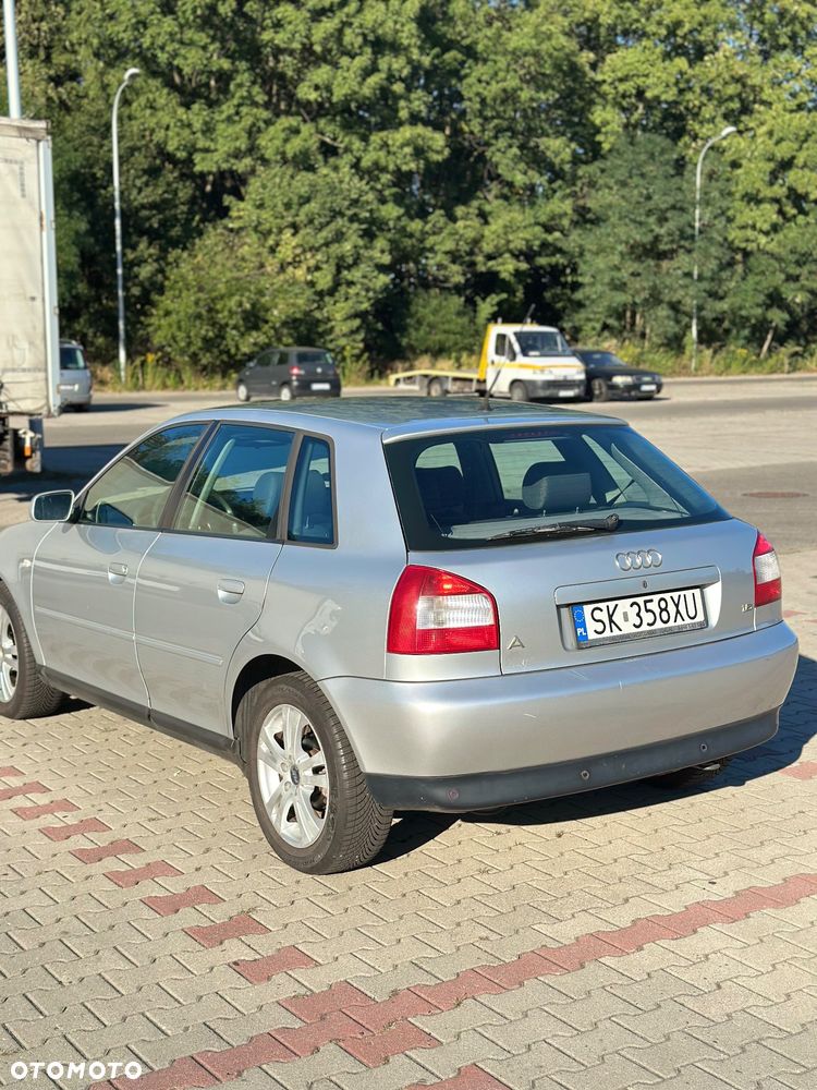 Audi A3 Sportback 1.6 Ambiente - 5
