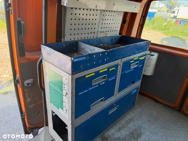 Volkswagen Transporter T5 - 14
