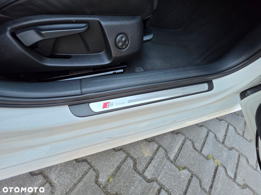 Audi A4 Avant 2.0 TFSI quattro S line Sportpaket - 11