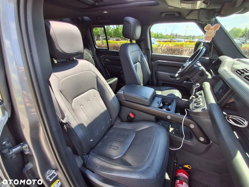 Land Rover Defender 3.0 P400 mHEV X-Dynamic S - 2