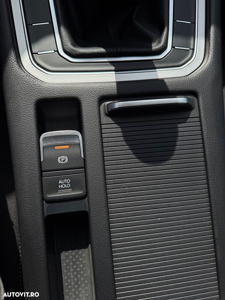 Volkswagen Passat 2.0 TDI Comfortline - 20