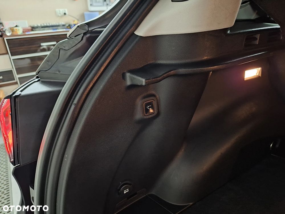Jeep Compass 1.3 T4 4xe PLUG-IN HYBRID Automatik Limited - 28