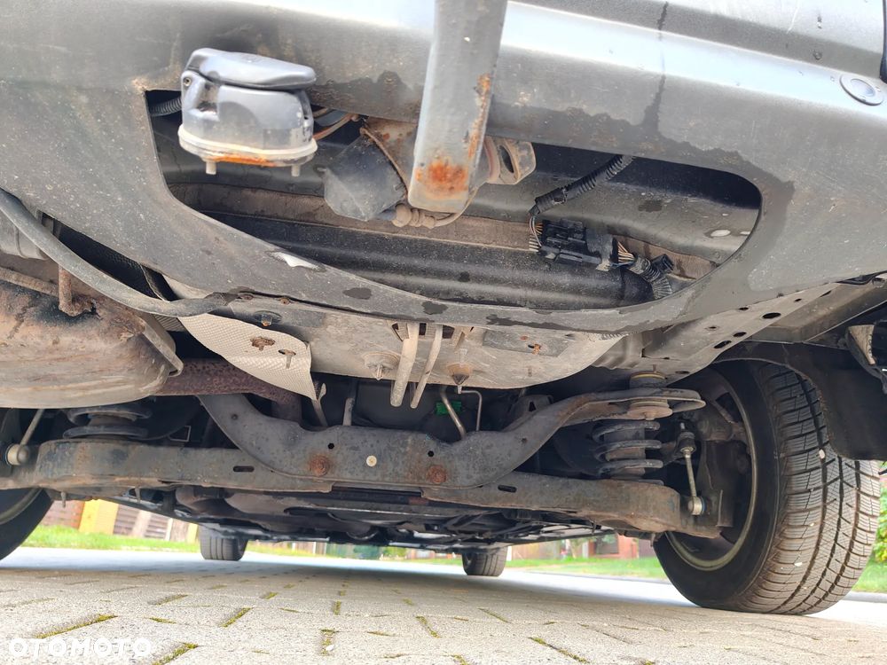 Ford Galaxy 2.0 TDCi Titanium - 32