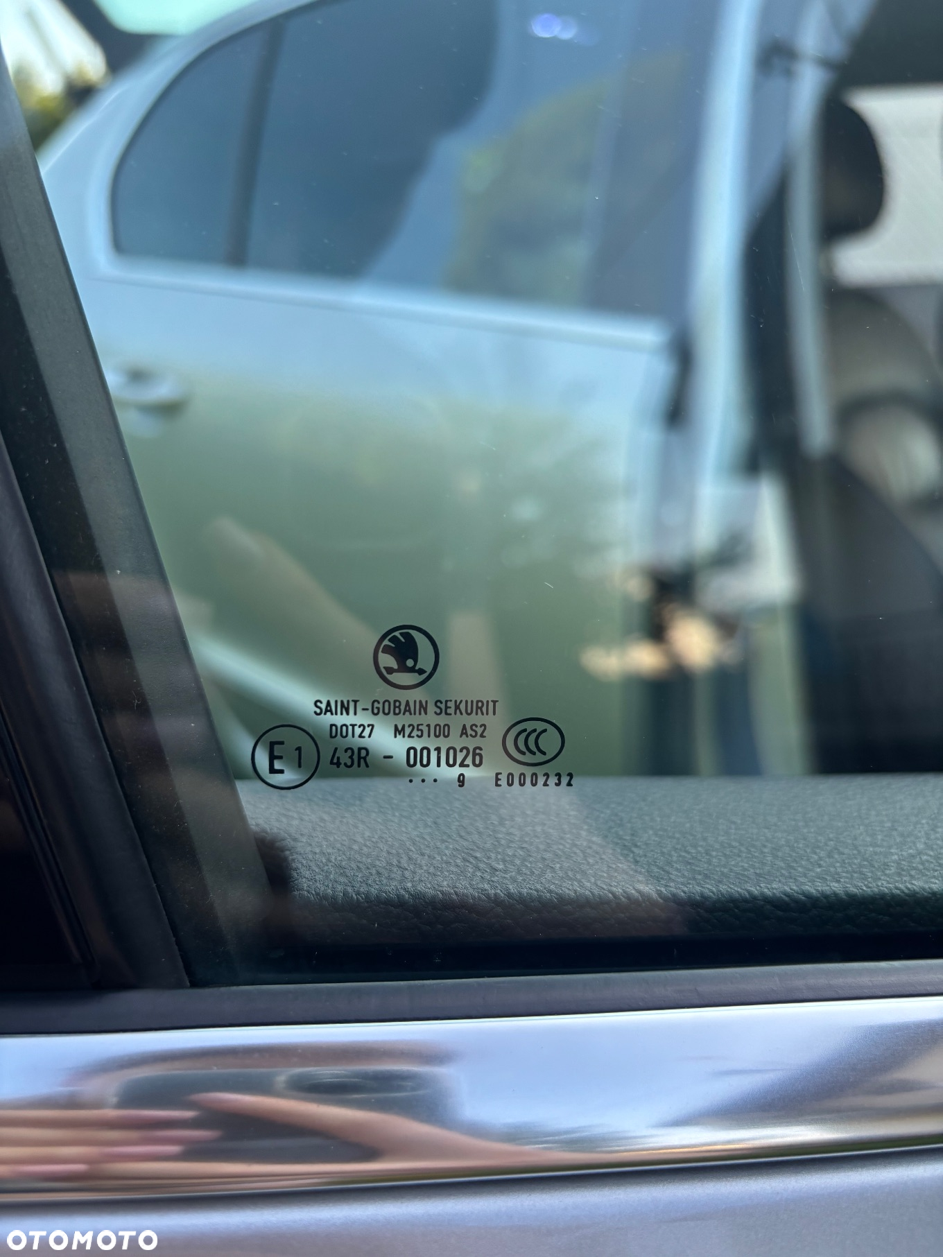 Skoda Superb 2.0 TDI DPF Elegance - 21
