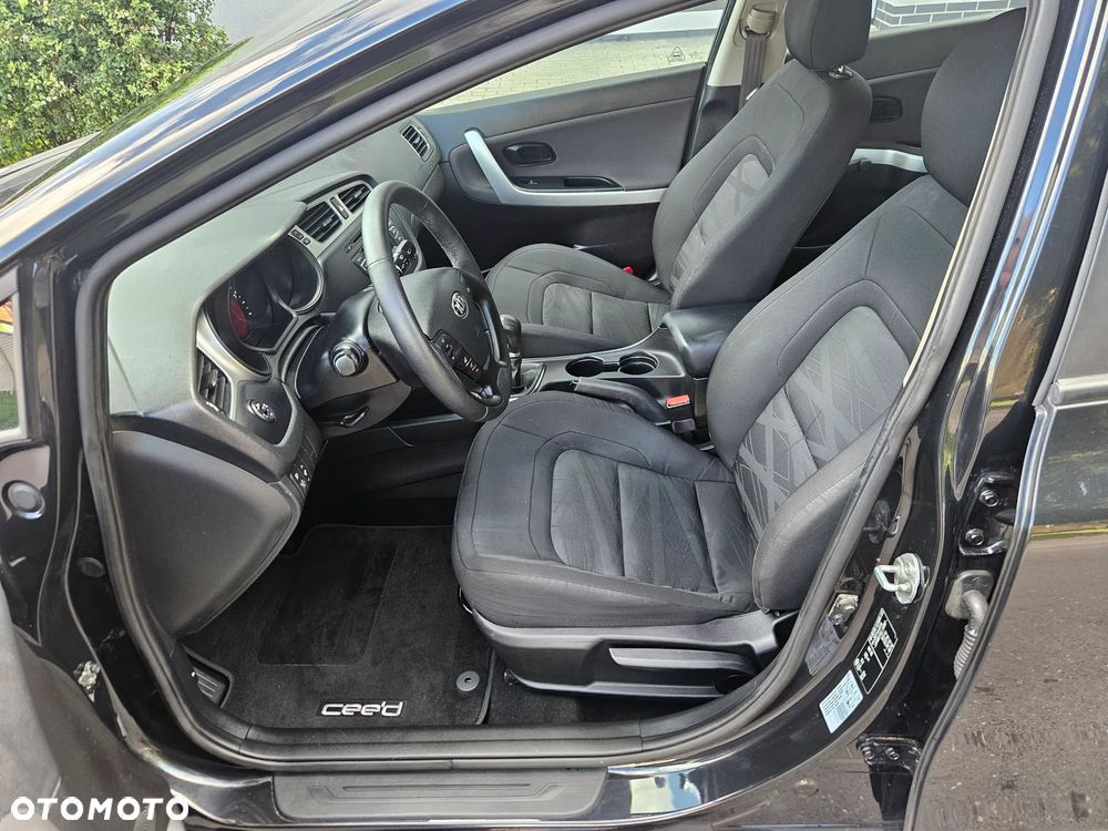 Kia Ceed 1.4 CVVT Attract - 3