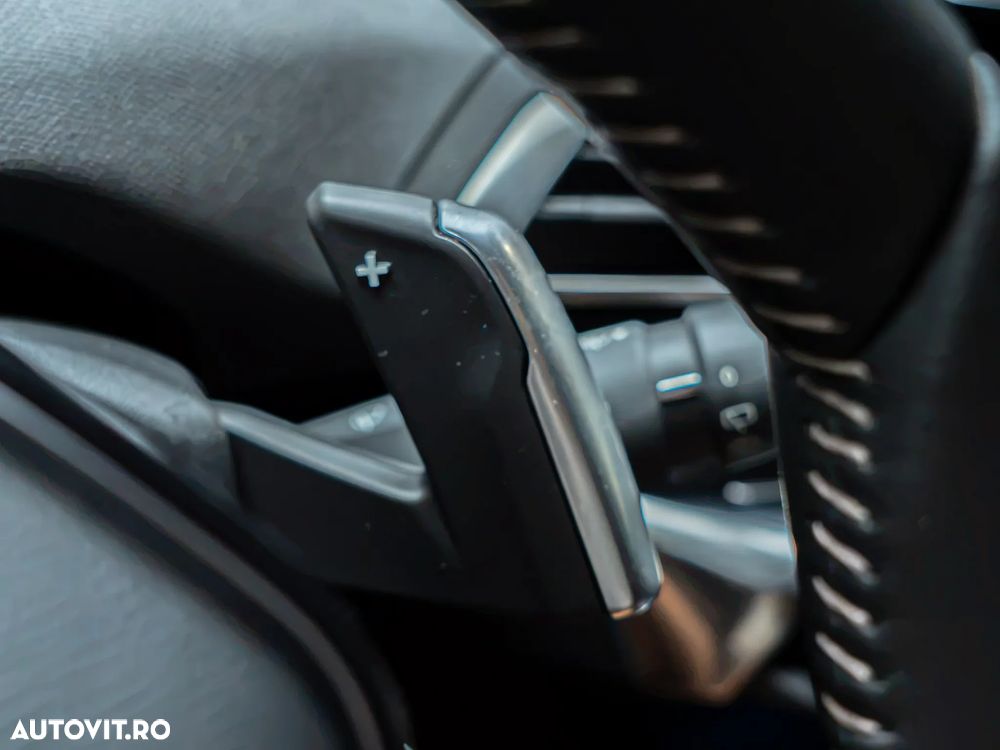 Peugeot 3008 225 e-EAT8 Allure Pack - 35