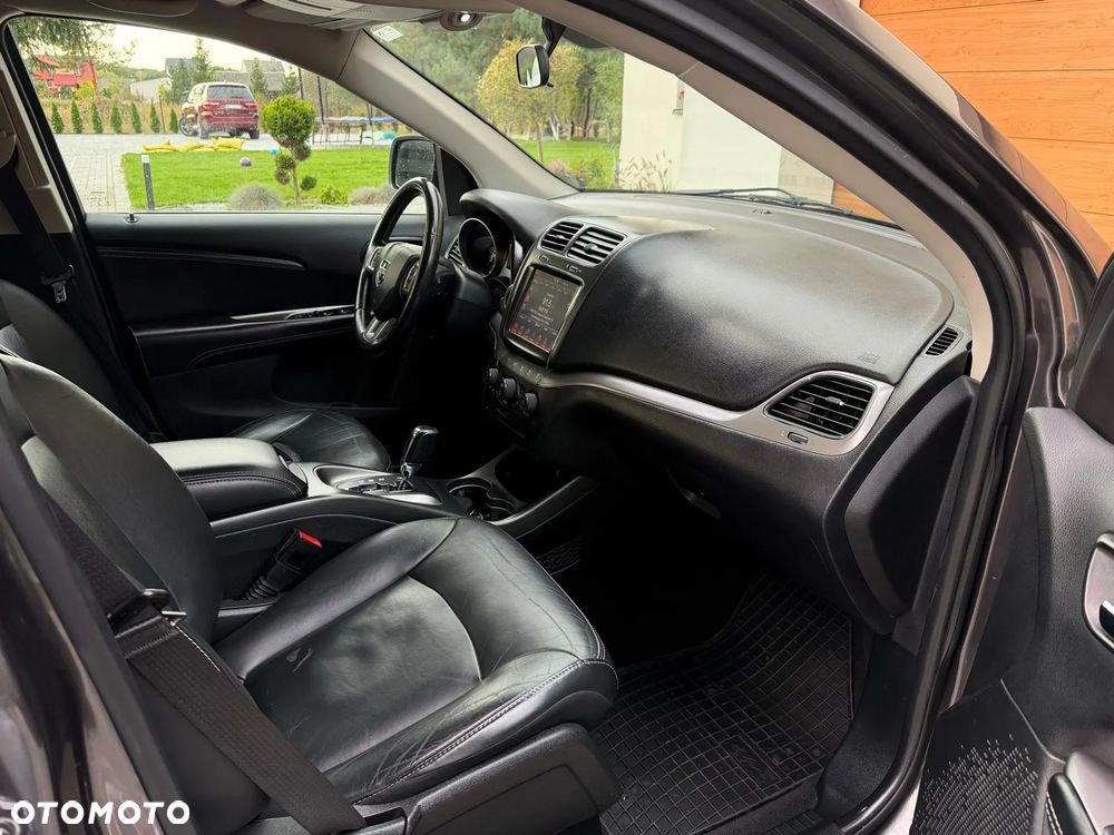 Dodge Journey - 10