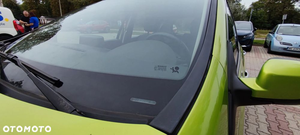 Renault Clio 1.2 16V Authentique - 19