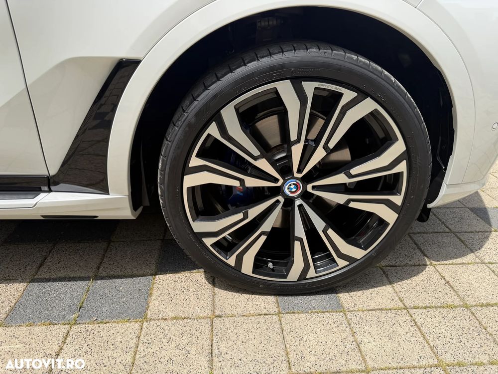 BMW X7 xDrive40i AT MHEV - 26