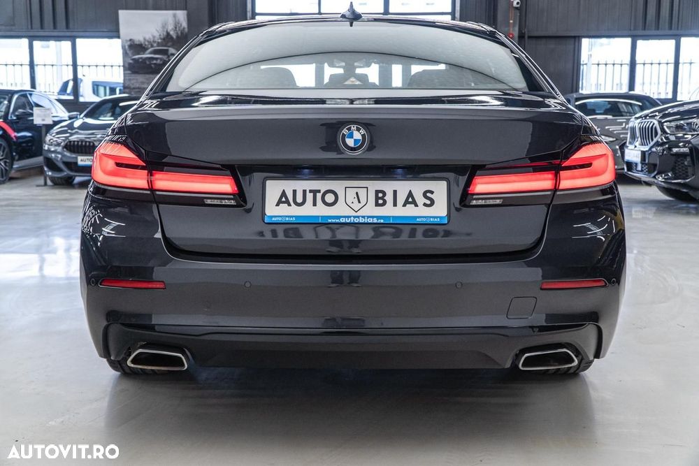 BMW Seria 5 530e Aut. Luxury Line - 31