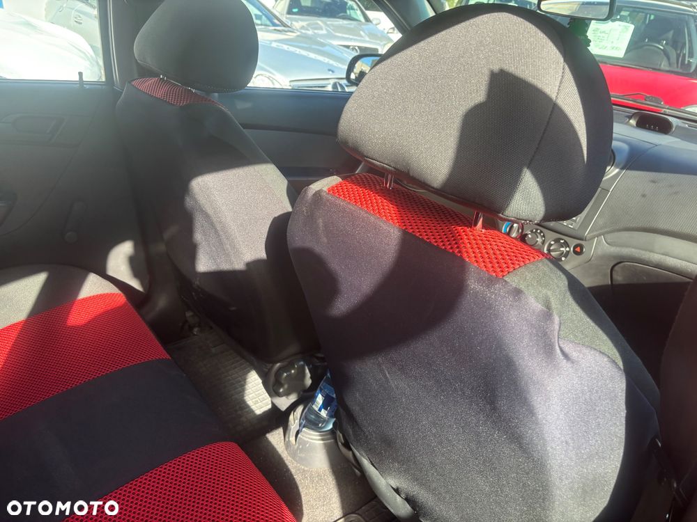 Chevrolet Aveo 1.2 LS - 13