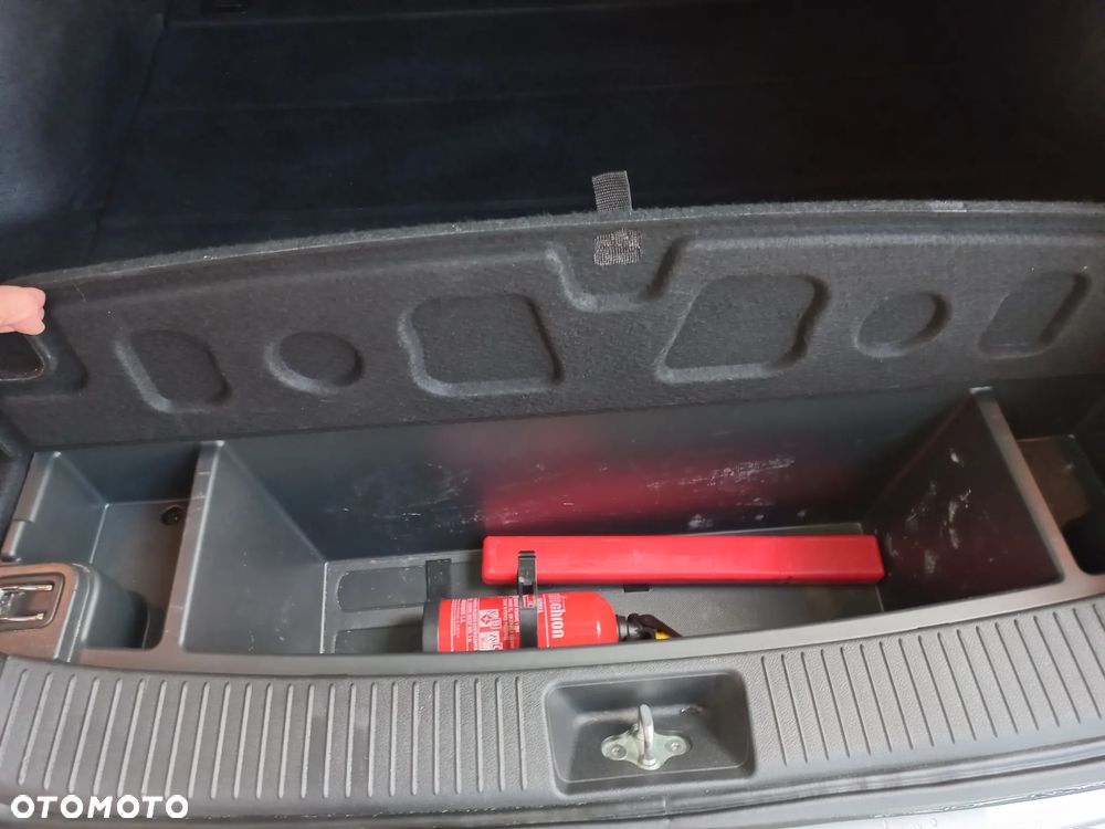 Hyundai i30 1.5 DPI Classic + - 14