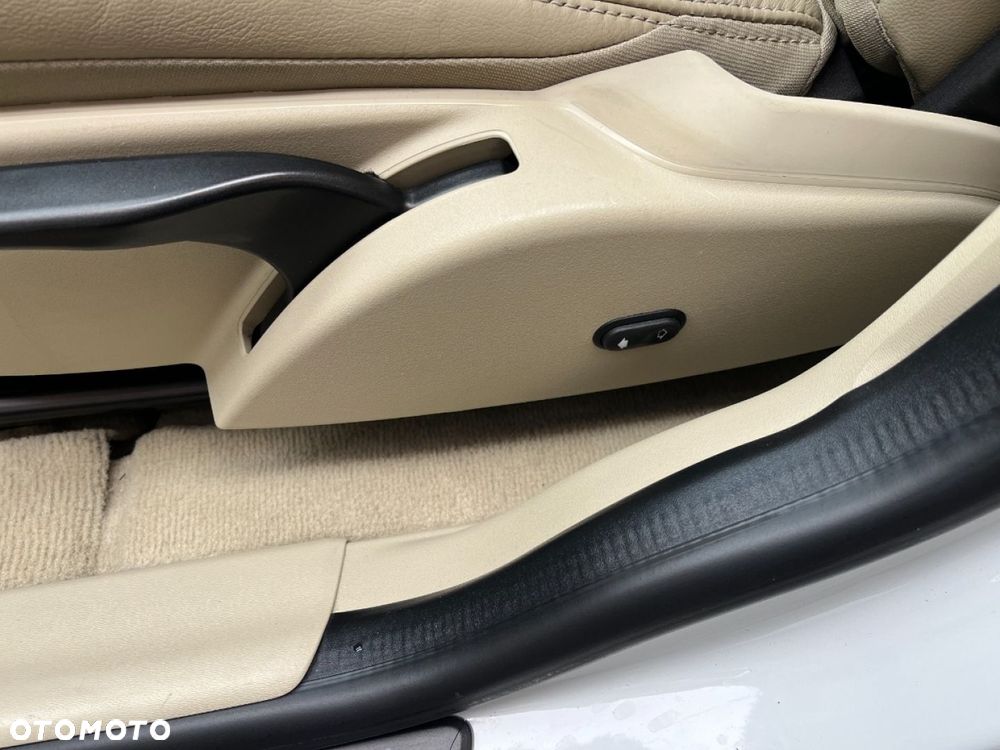 Volvo XC 60 D3 Drive-E Kinetic - 23