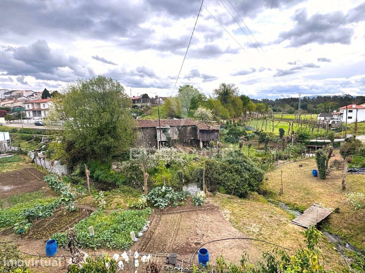 TERRENO COM 3 MORADIAS PARA RESTAURO - Grande imagem: 3/39