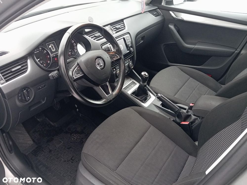 Skoda Octavia 1.4 TSI Ambition - 10