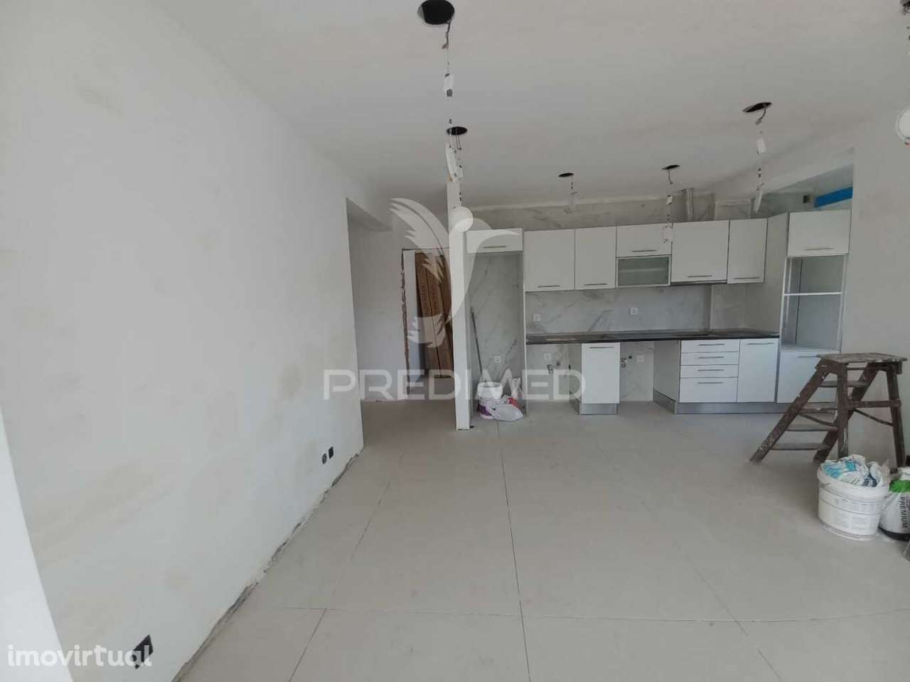 Apartamento T4 – Laranjeiro – Perto da Base Naval de Lisboa (Alfeite) - Grande imagem: 4/12