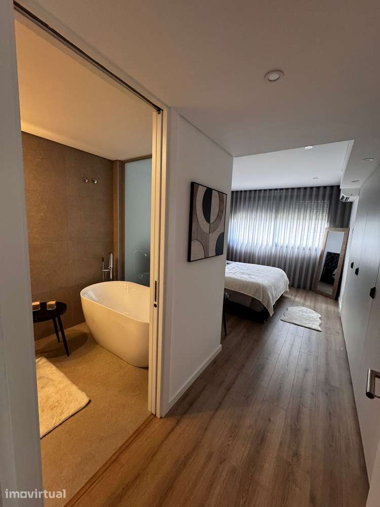 Apartamento, 158 m², Mafamude e Vilar do Paraíso - Grande imagem: 5/19