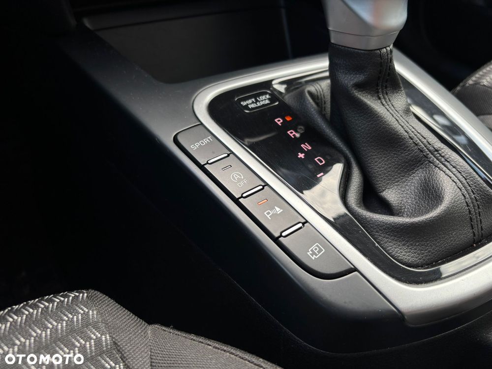 Kia XCeed 1.5 T-GDI M DCT - 19