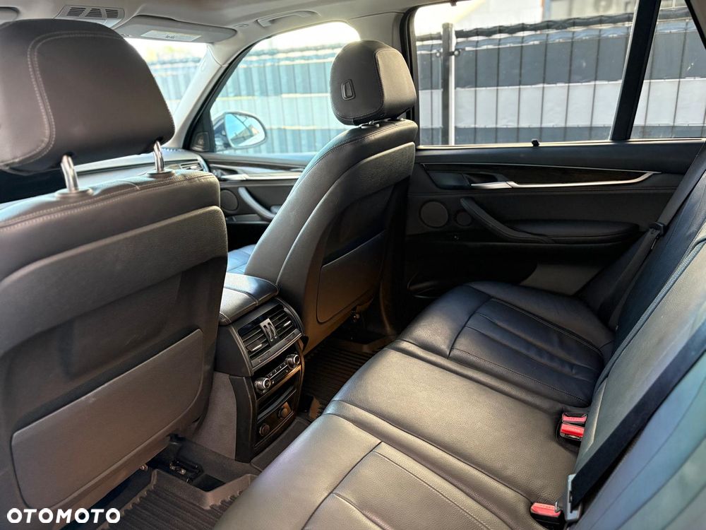 BMW X5 xDrive35i - 27