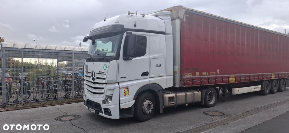 Mercedes-Benz Actros - 2