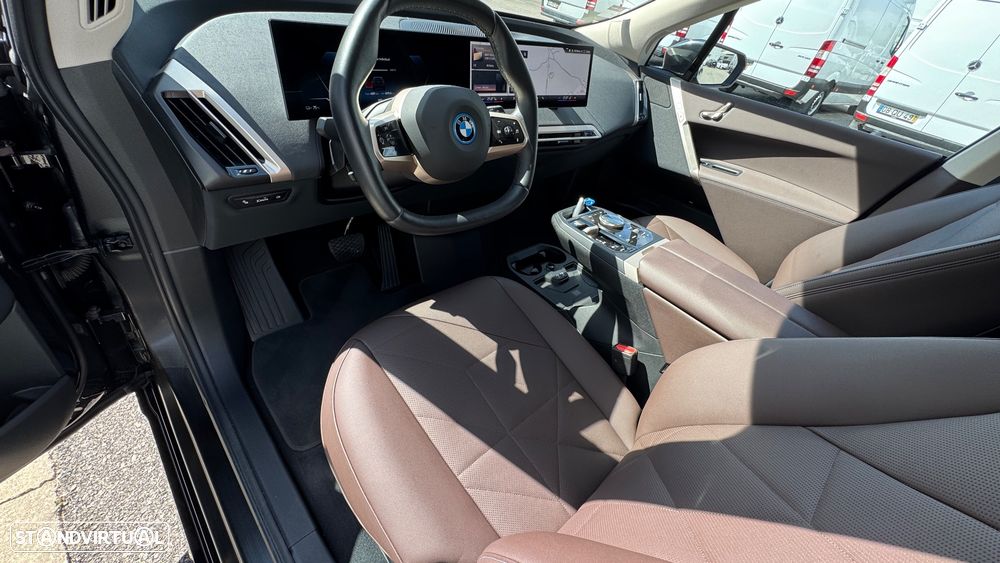 BMW iX xDrive 40 Pack Desportivo - 35