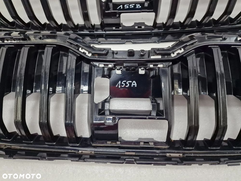 SKODA SUPERB III 3 LIFT 3V0 18- ATRAPA / GRILL PRZEDNI PRZÓD , NR 3V0853653G / 3V0853653K , NR AUKCJI GL155 - 2