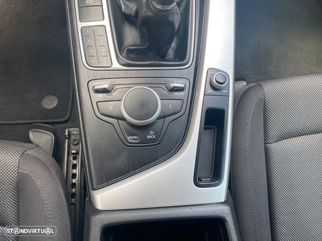 Audi A4 Avant 2.0 TDI Advance - 24