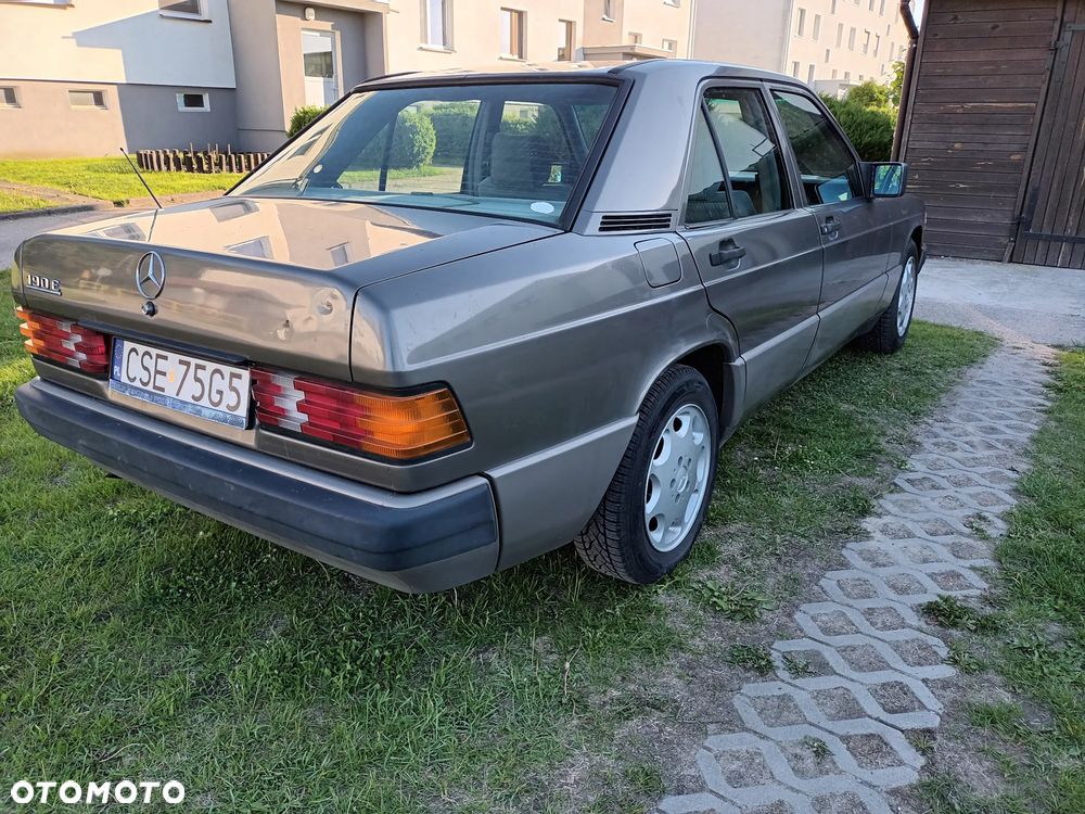 Mercedes-Benz W201 (190) - 4