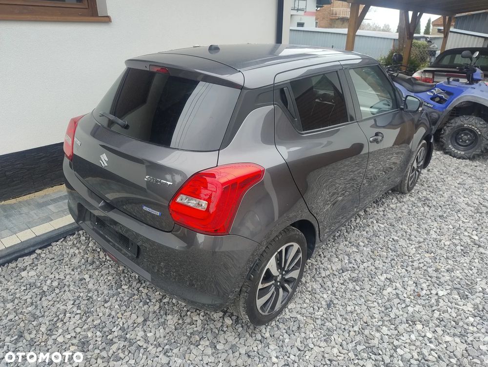 Suzuki Swift 1.2 SHVS Premium Plus - 4