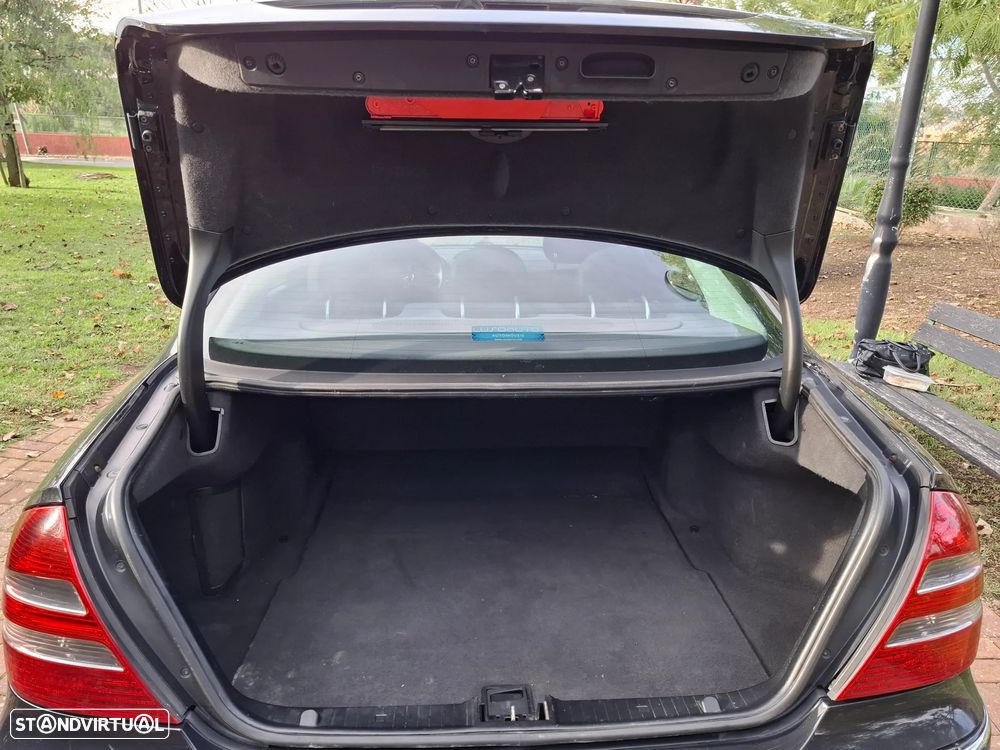 Mercedes-Benz E 220 CDI Elegance DPF - 14