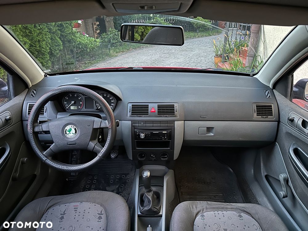 Skoda Fabia - 10