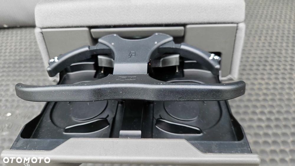 Podłokietnik Uchwyt Kubek Cup Holder Tył Tylny Oparcie Składane Welur Swing Audi A4 B6 B7 Sedan Kombi - 14