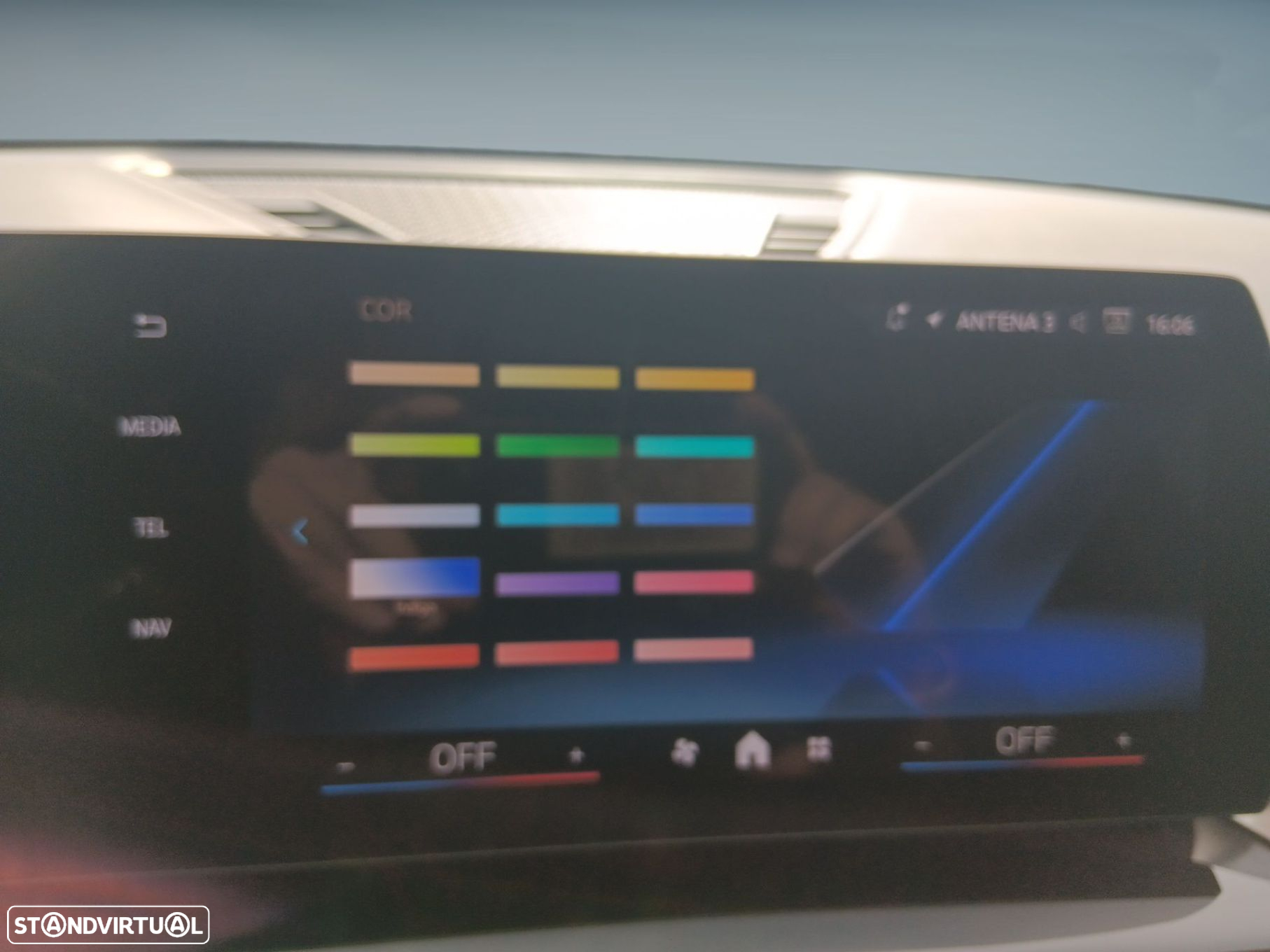 BMW ix1 eDrive20 - 23