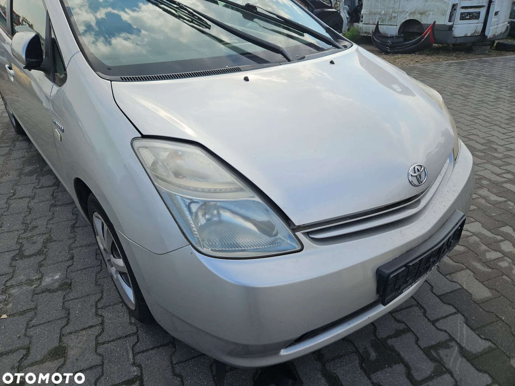 Maska pokrywa Toyota Prius II 2005r lak. 1C0 - 1