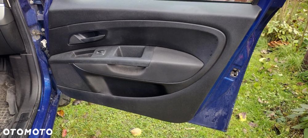 Fiat Grande Punto - 16