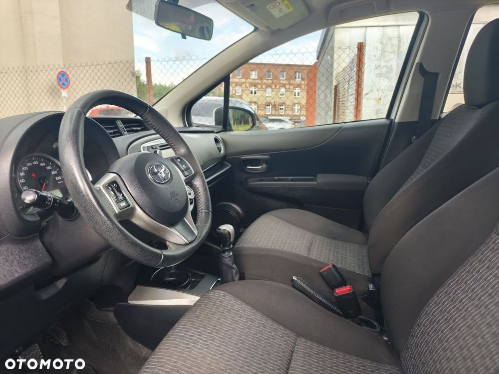 Toyota Yaris 1.33 VVT-i Comfort - 8