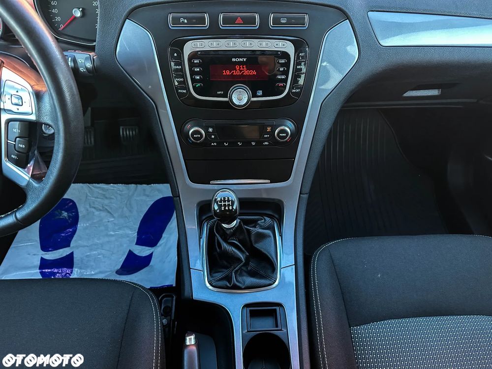 Ford Mondeo - 37