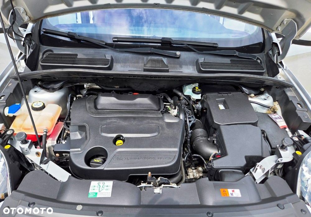 Ford Kuga - 21