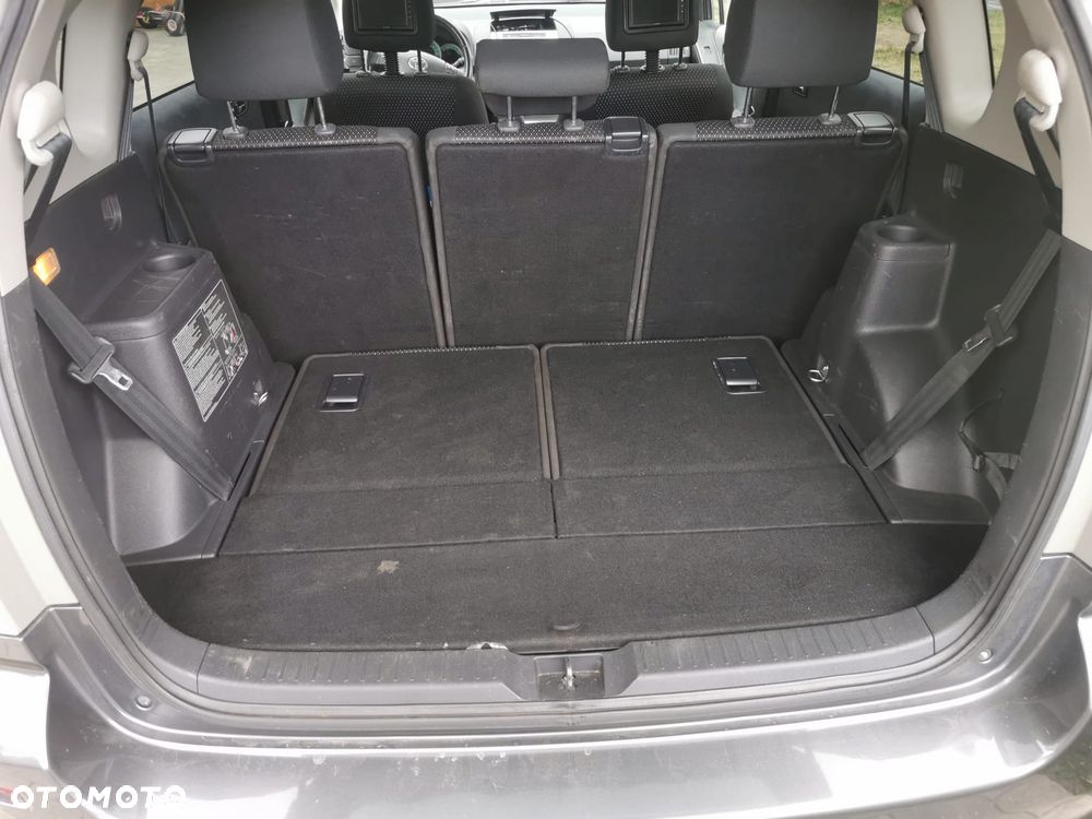Toyota Corolla Verso 2.2 D-4D DPF Sol - 17
