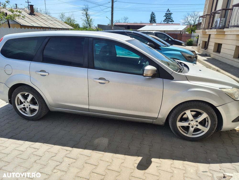 Ford Focus 1.6i Titanium - 2