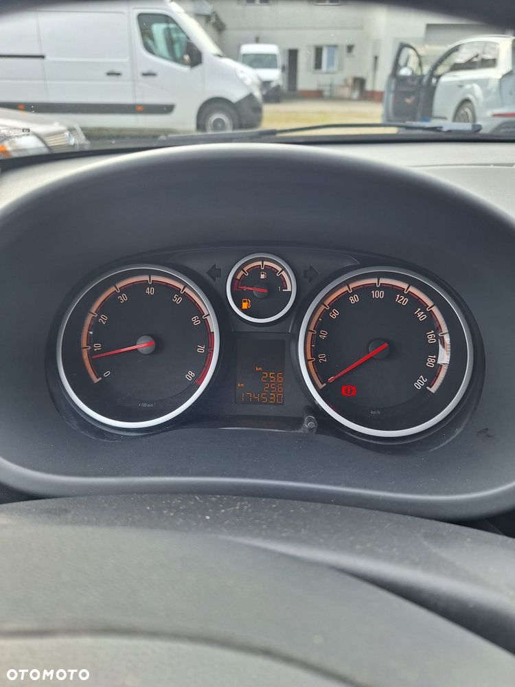 Opel Corsa 1.2 16V Cosmo - 10