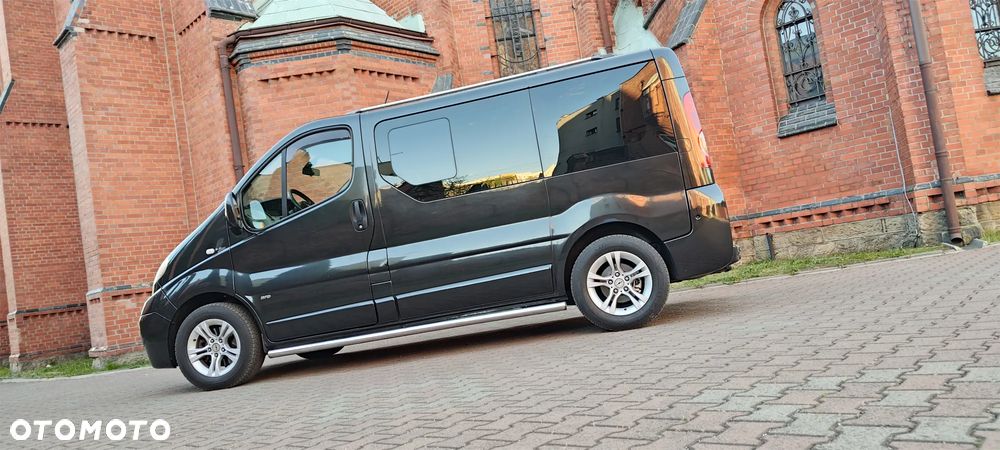 Opel Vivaro - 8