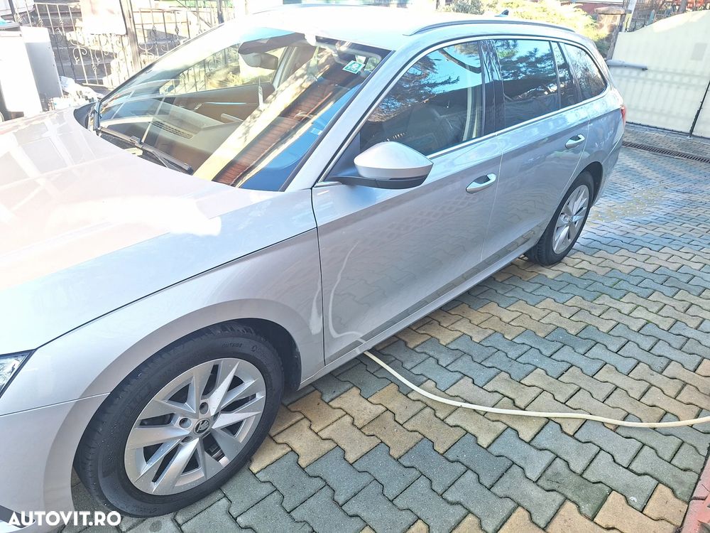 Skoda Octavia 2.0 TDI DSG First Edition - 6