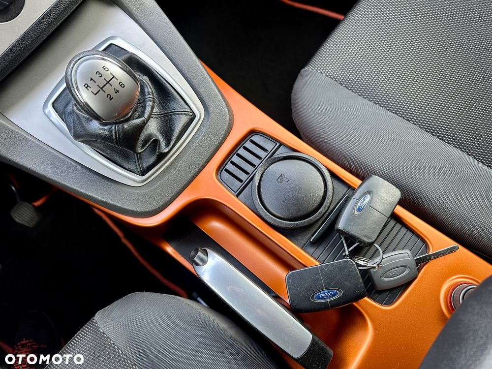 Ford Kuga 2.0 TDCi Titanium - 34