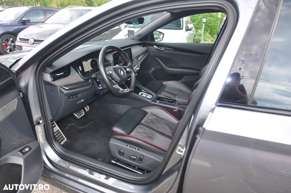 Skoda Octavia 2.0 TDI DSG 4X4 RS Plus - 8