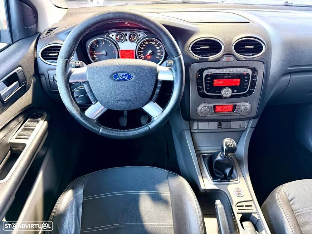 Ford Focus SW 1.6 TDCi Titanium - 11