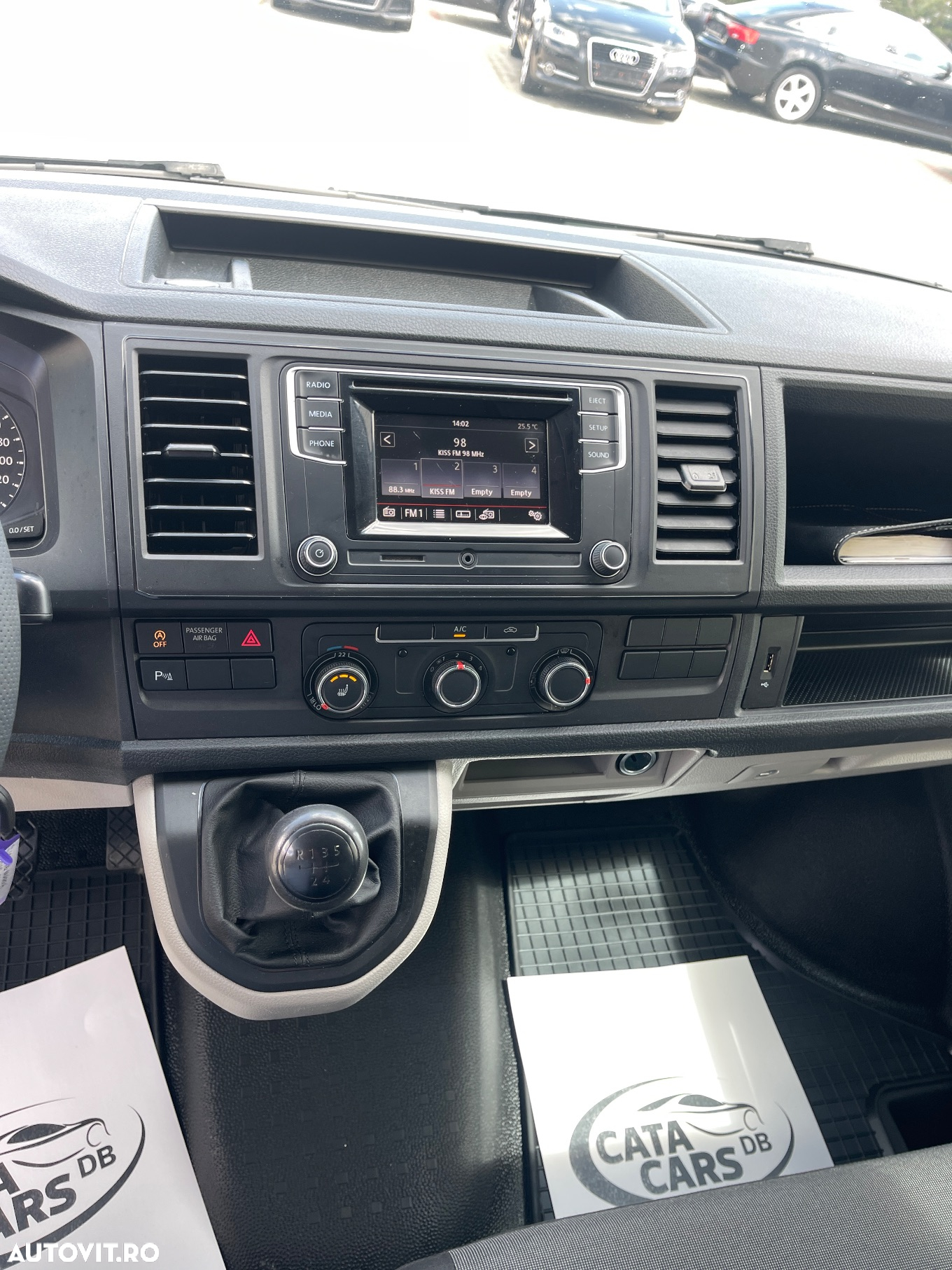 Volkswagen Transporter 2.0TDI  LUNG  2CULISANTE  USI SPATE - 32