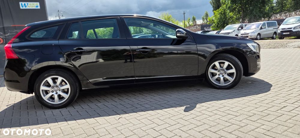 Volvo V60 D4 Geartronic Momentum - 18
