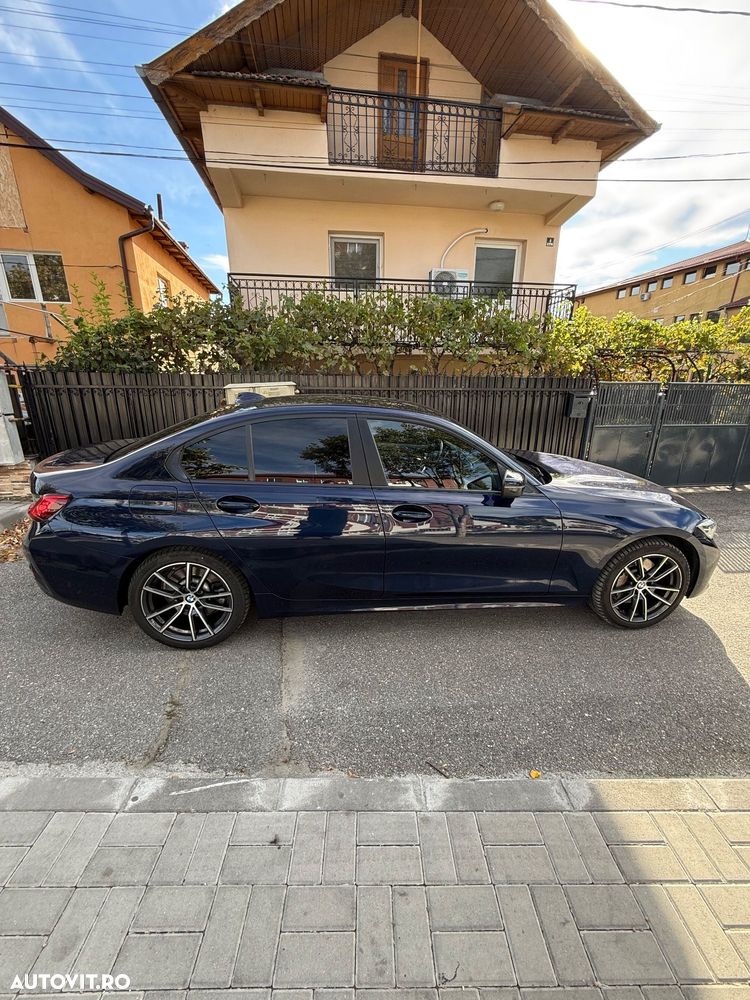 BMW Seria 3 330i xDrive AT - 3