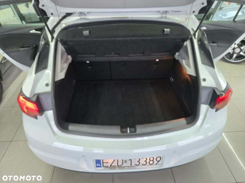 Opel Astra 1.6 CDTI Sport - 11